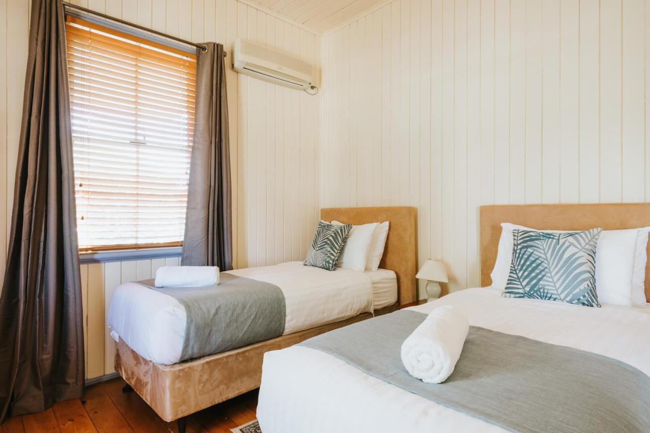 Apple Blossom Cottages Станторп Екстер'єр фото