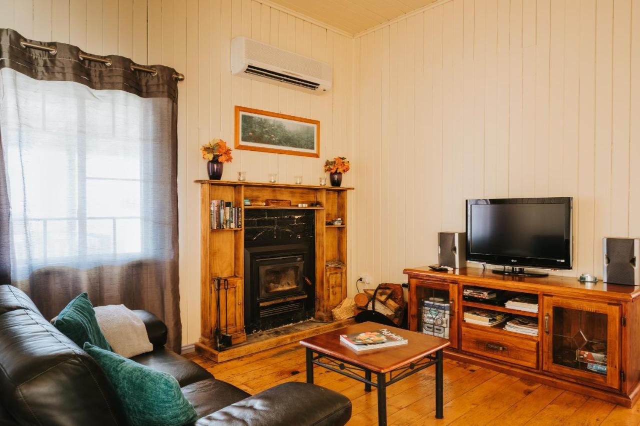Apple Blossom Cottages Станторп Екстер'єр фото
